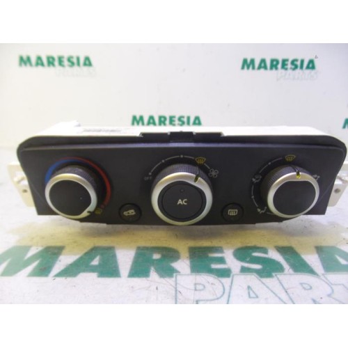 Renault - Megane - Heater control panel