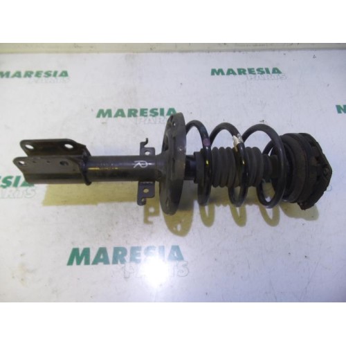 Renault - Megane - Front shock absorber rod, right