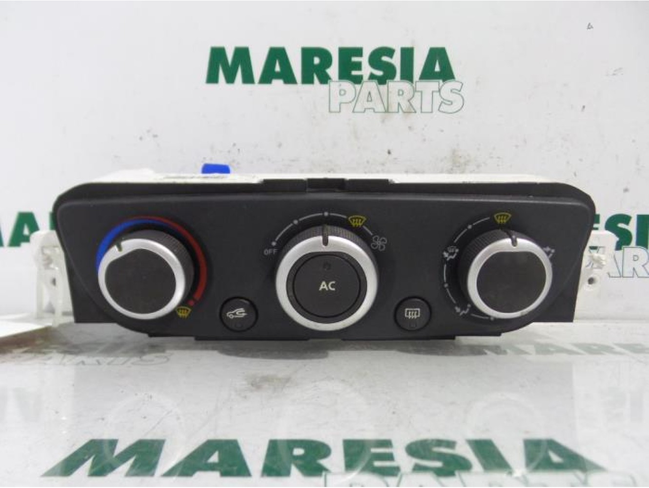Renault - Megane - Heater control panel