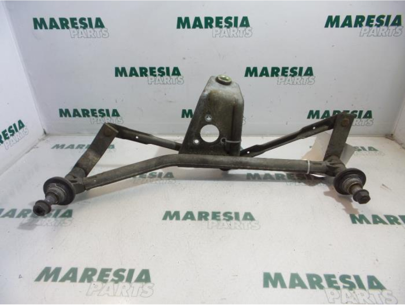 Peugeot - 206 - Wiper mechanism