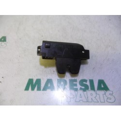 Citroen - C3 - Tailgate lock mechanism