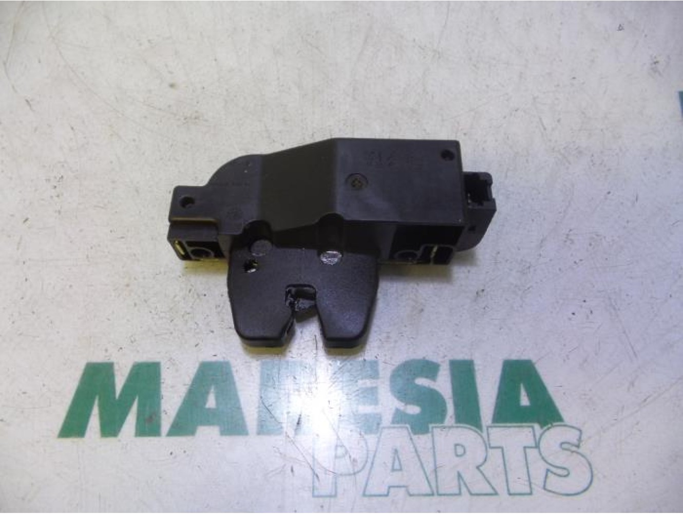 Citroen - C3 - Tailgate lock mechanism