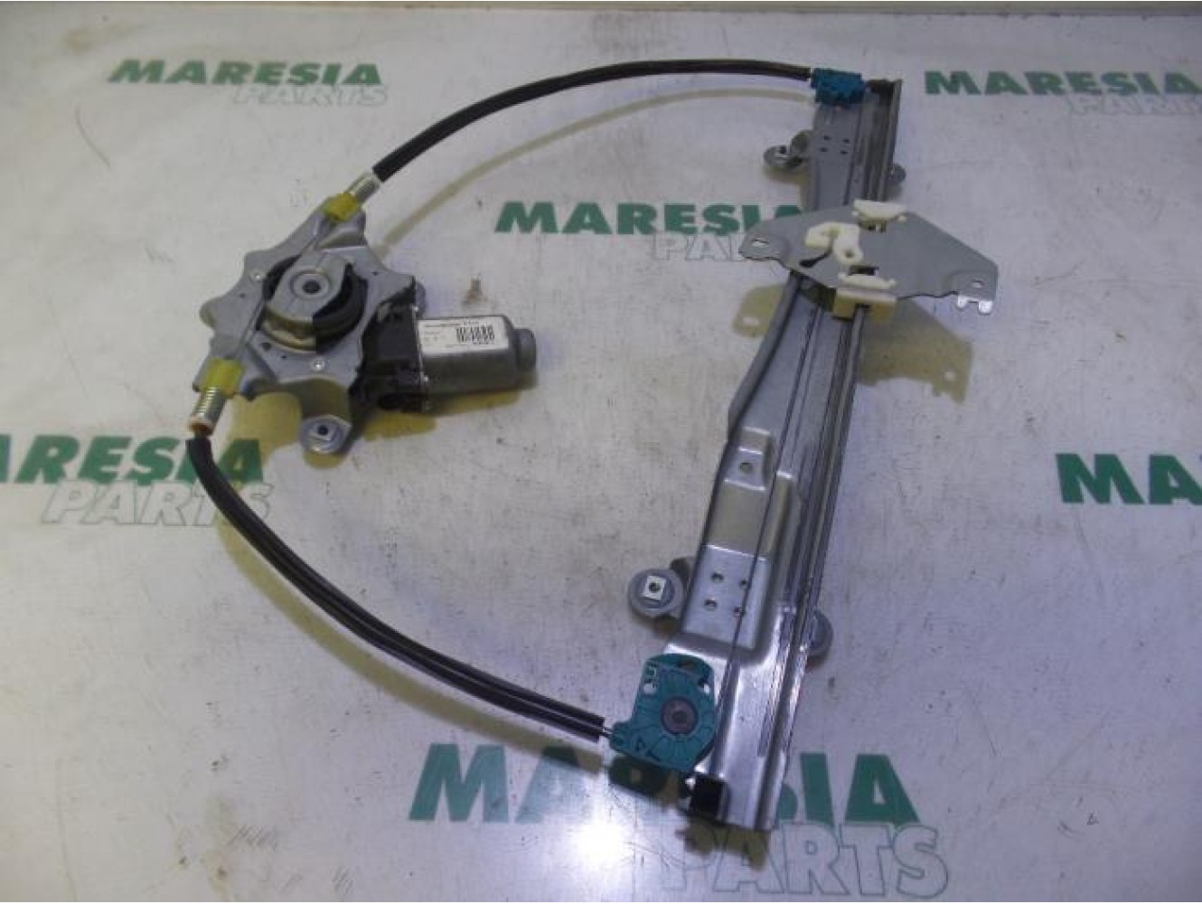 Renault - Twingo - Window mechanism 2-door, front right