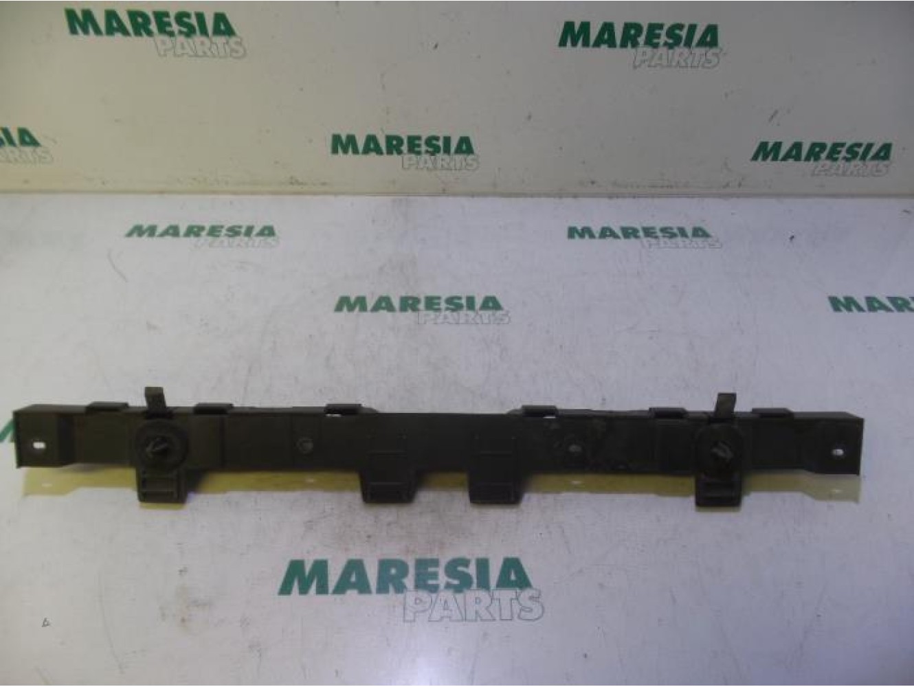 Renault - Twingo - Rear bumper frame