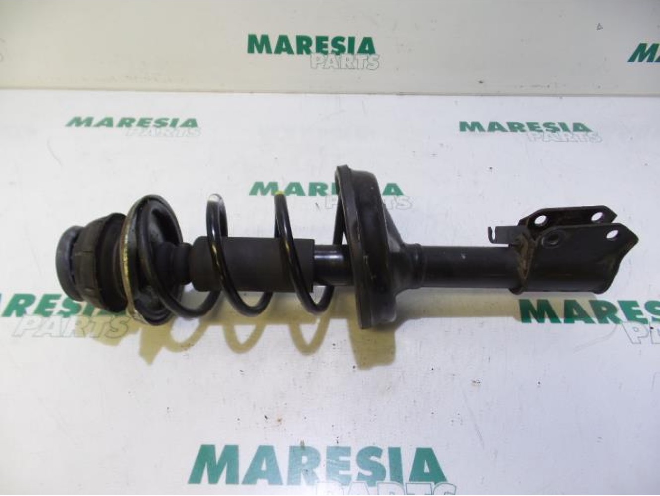 Renault - Twingo - Front shock absorber rod, left