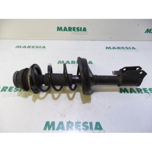 Renault - Twingo - Front shock absorber rod, left