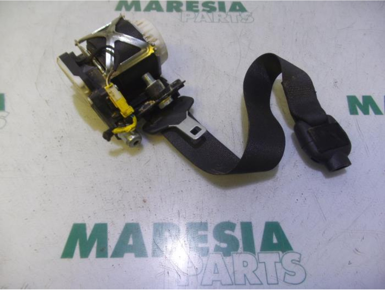 Lancia - Delta - Front seatbelt, left