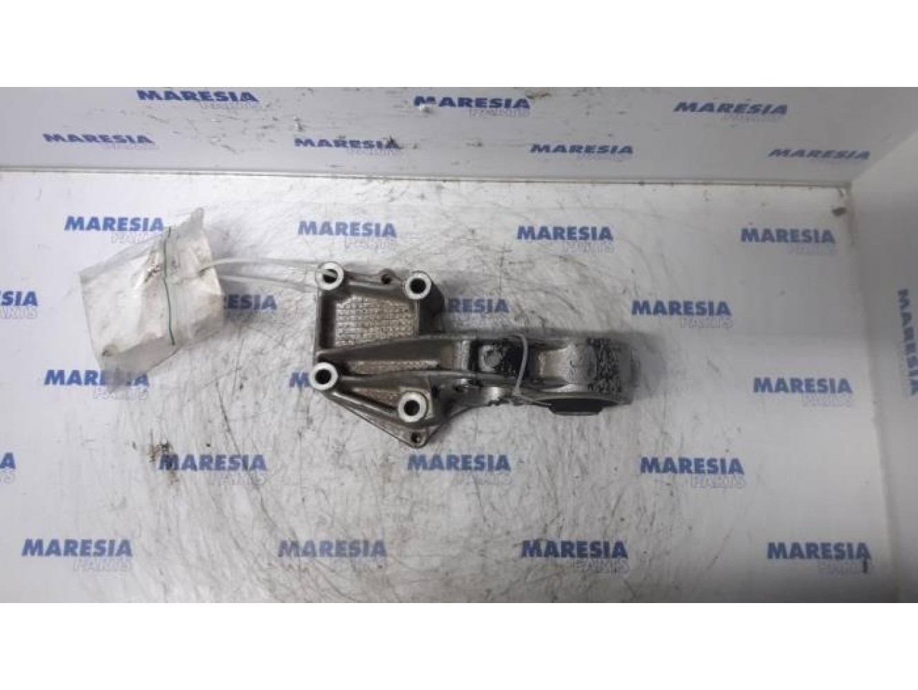 Peugeot - 307 - Engine mount