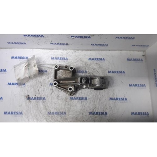 Peugeot - 307 - Engine mount