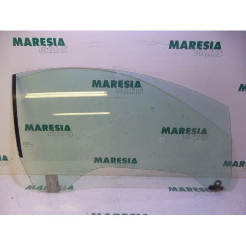 Peugeot - 207 - Door window 2-door, right