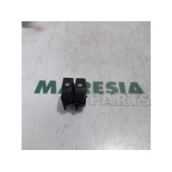 Renault - Megane - Multi-functional window switch