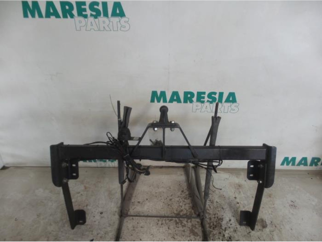 Renault - Trafic - Towbar