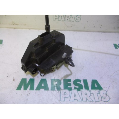 Renault - Megane - Door lock mechanism 2-door, right