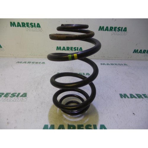 Renault - Trafic - Rear coil spring