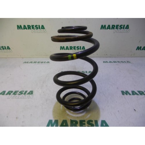 Renault - Trafic - Rear coil spring
