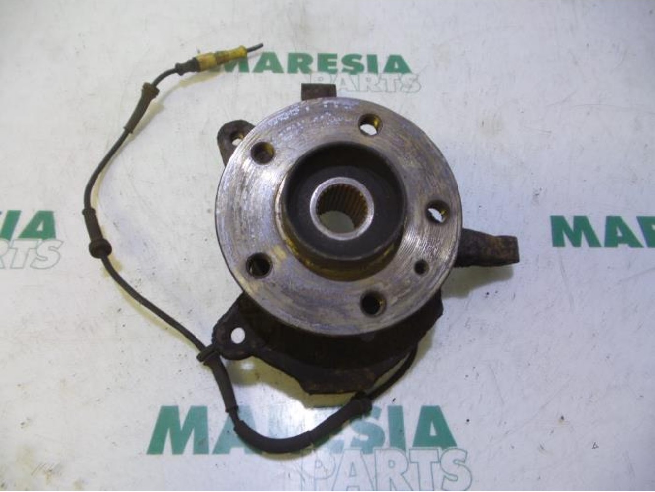 Renault - Trafic - Fusee links-voor