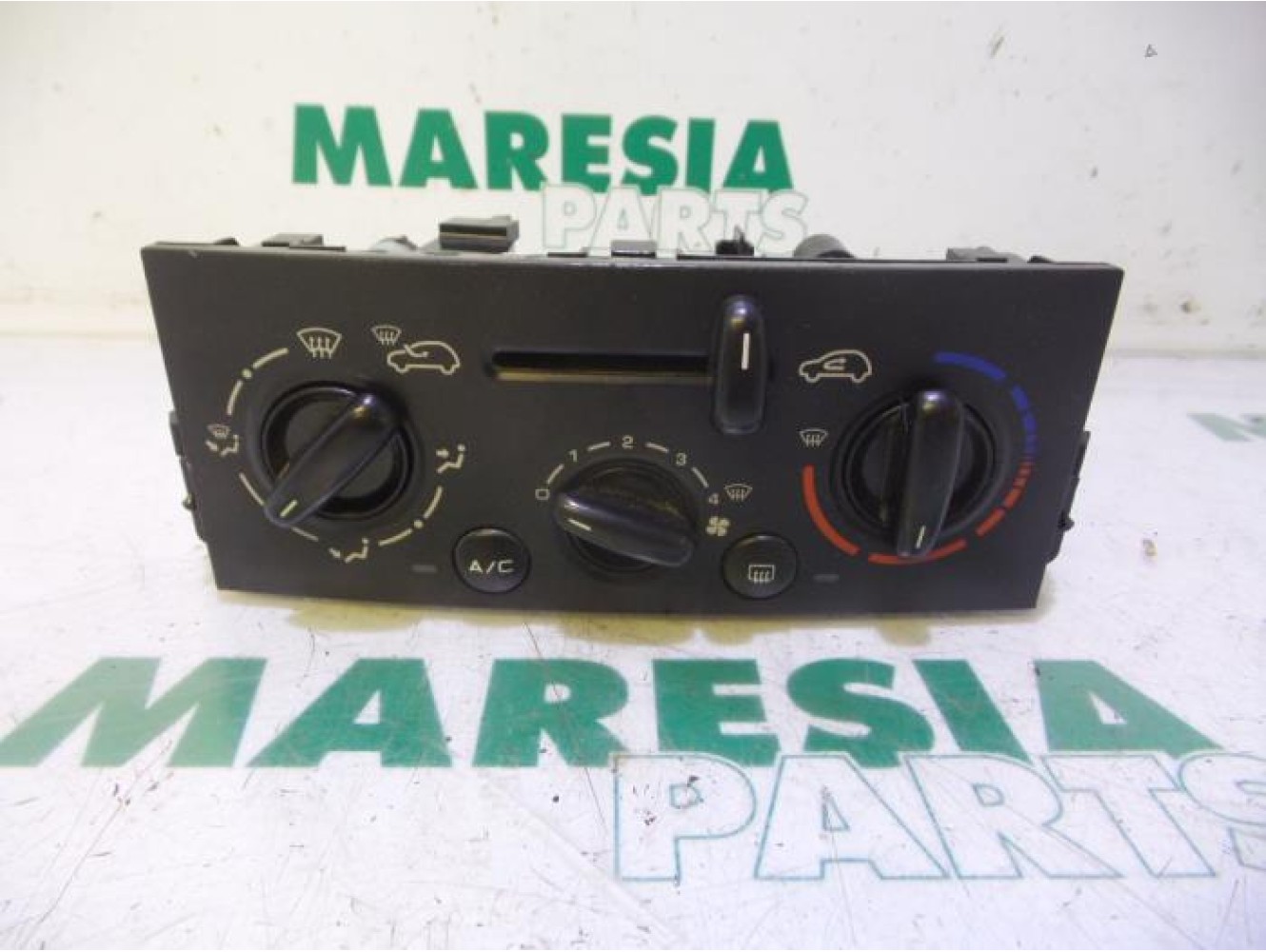Peugeot - 207 - Heater control panel