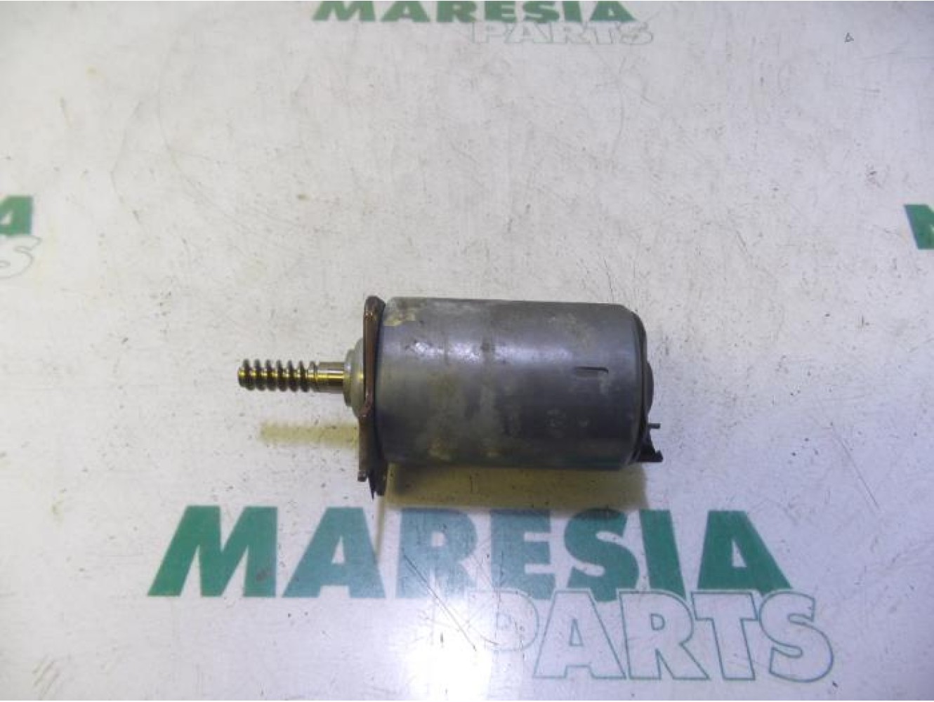 Peugeot - 207 - Camshaft adjuster