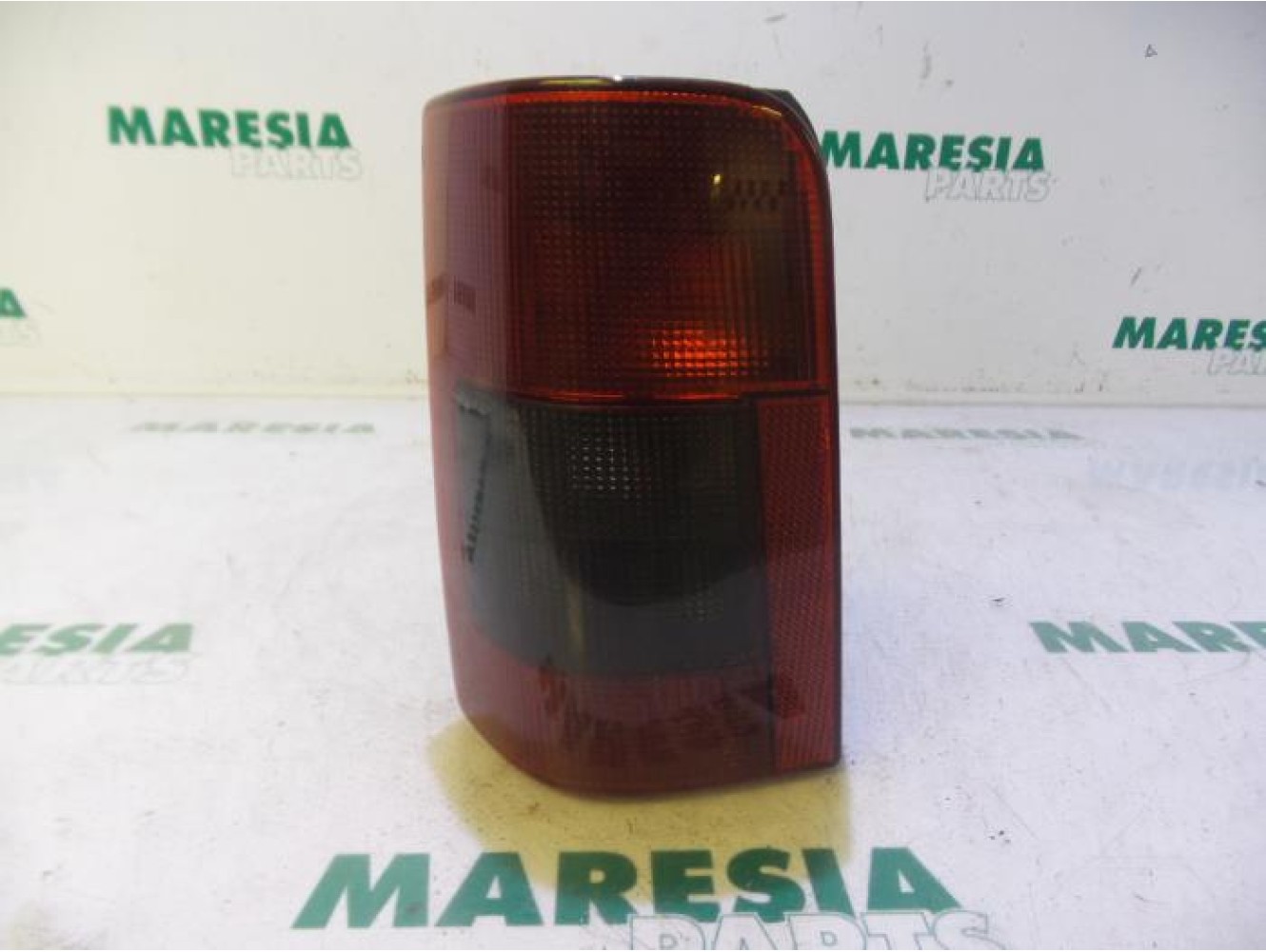Peugeot - Partner - Taillight, left