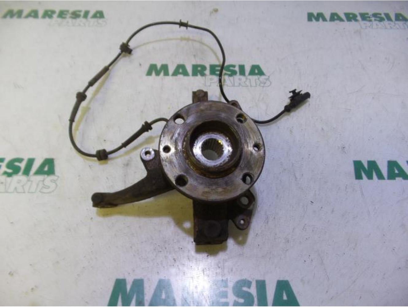 Fiat - Panda - Knuckle, front right