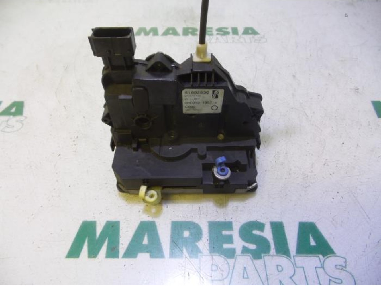 Fiat - Punto - Front door lock mechanism 4-door, right
