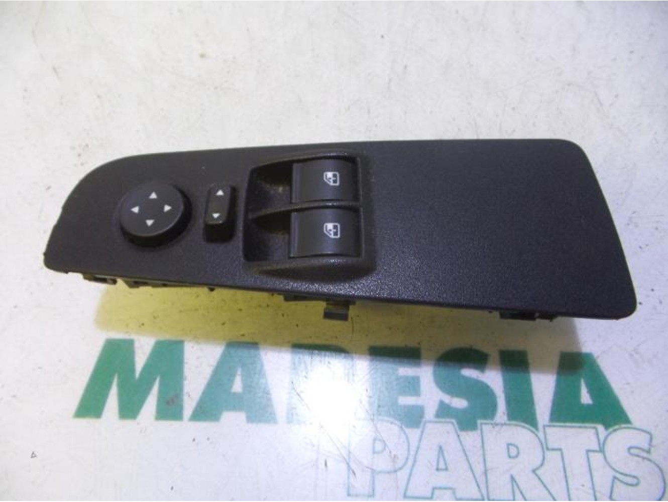 Fiat - Punto - Multi-functional window switch