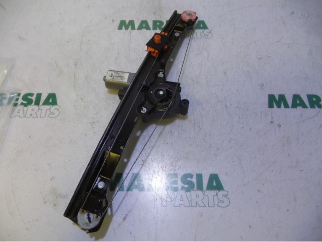 Fiat - Punto - Window mechanism 4-door, front left