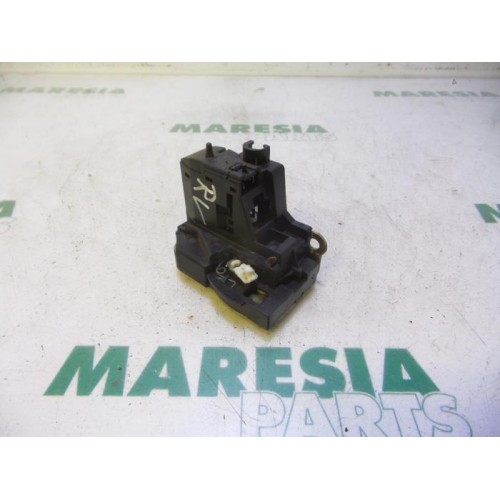 Renault - Megane Scenic - Front door lock mechanism 4-door, right