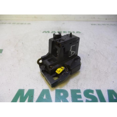 Renault - Megane Scenic - Rear door lock mechanism 4-door, left