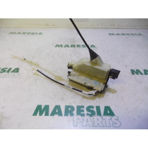 Peugeot - 208 - Front door lock mechanism 4-door, right