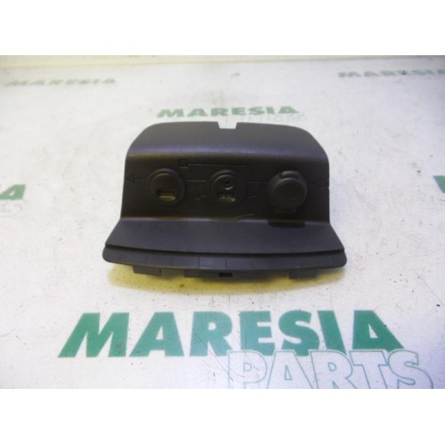 Peugeot - 208 - Radio module