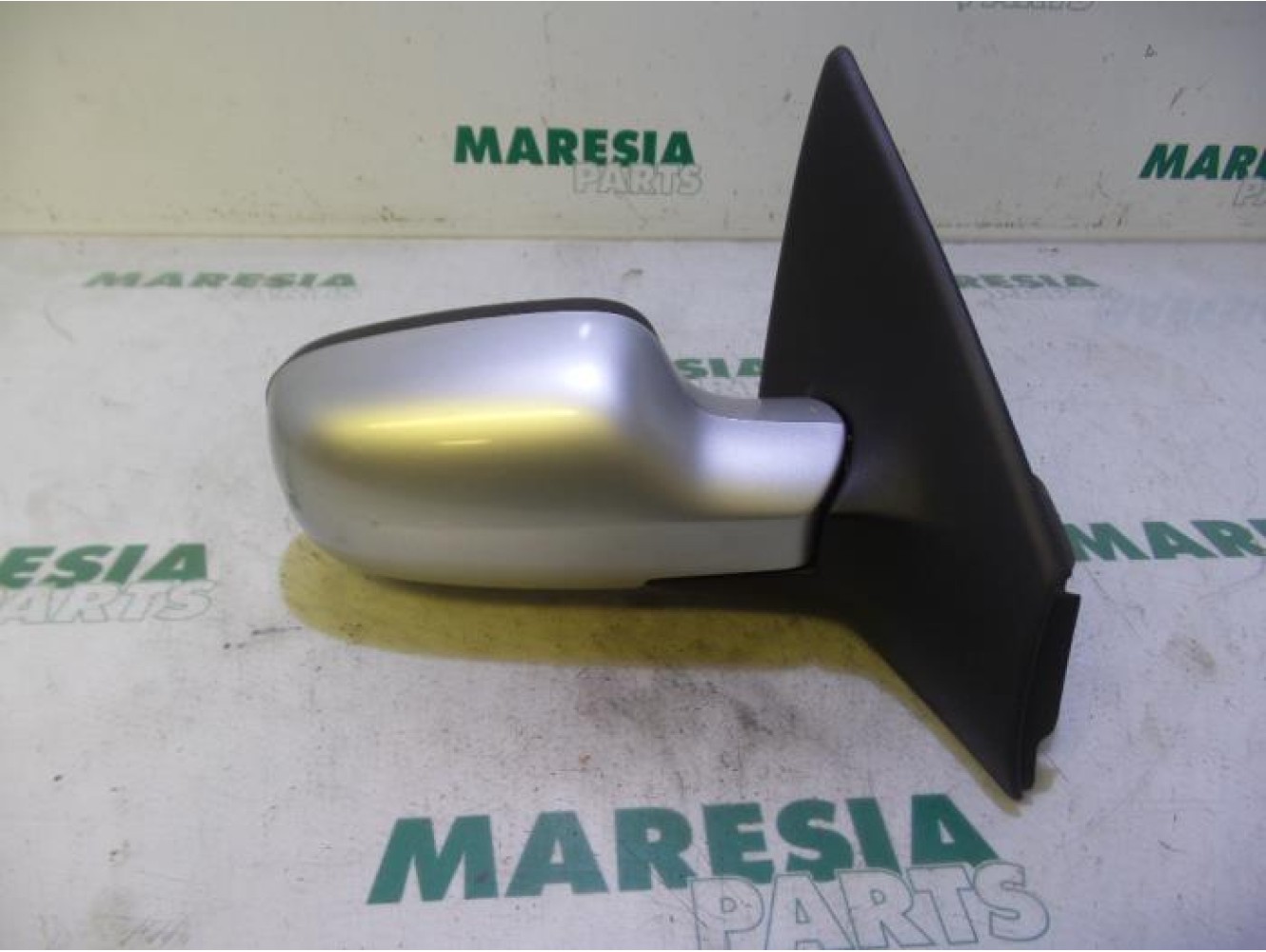 Renault - Megane - Wing mirror, right