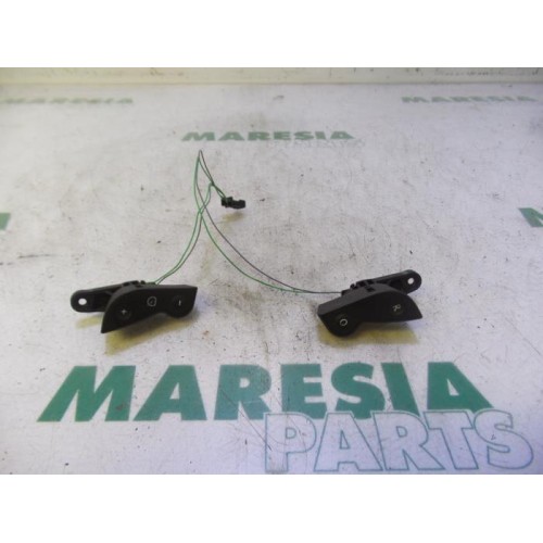 Renault - Megane - Cruise control switch