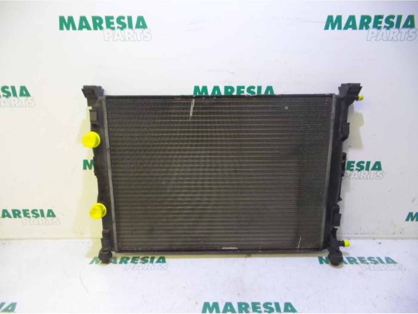 Renault - Megane - Radiator