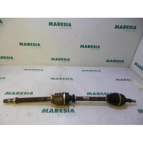Renault - Megane - Front drive shaft, right