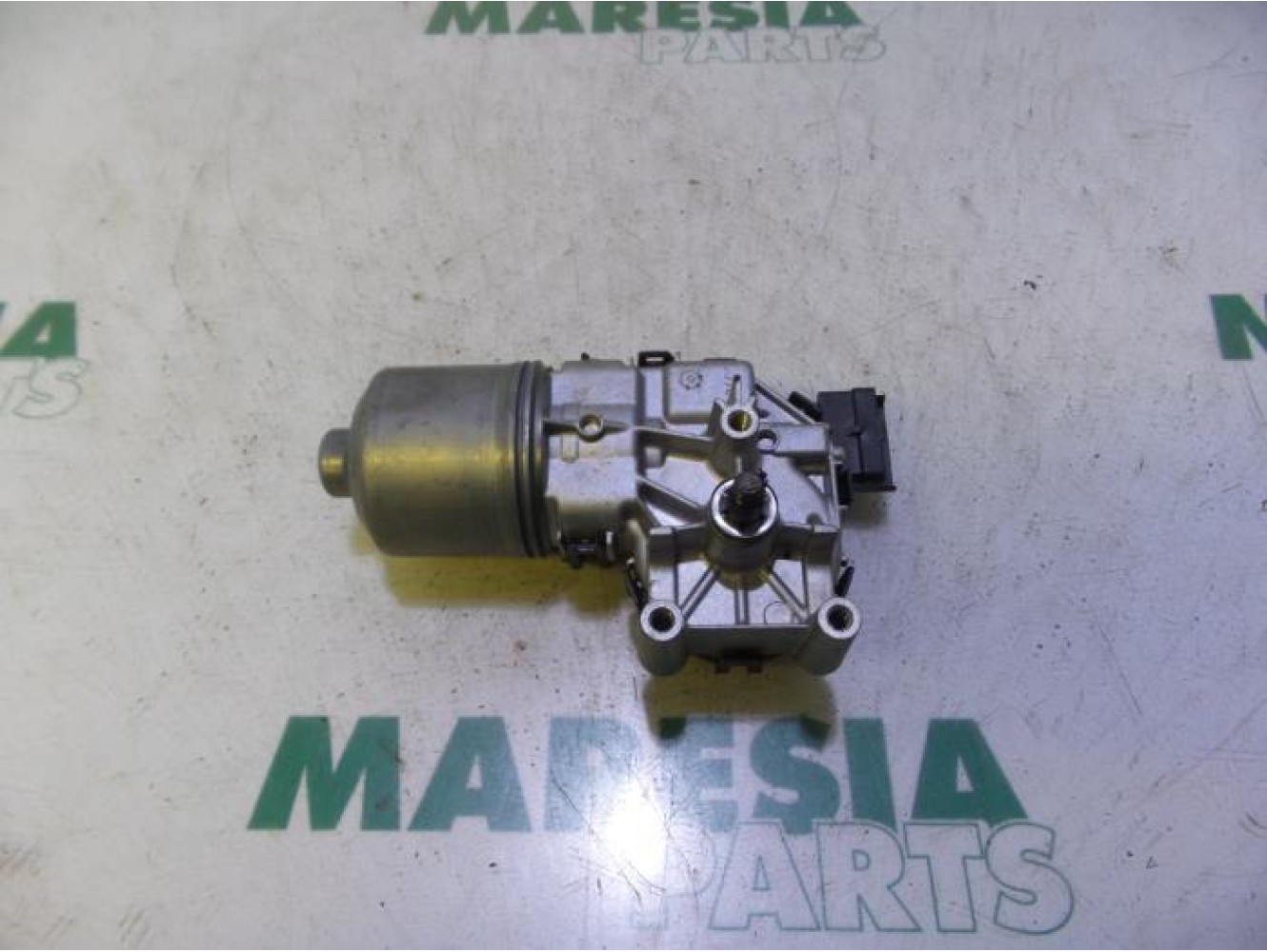 Peugeot - 208 - Front wiper motor