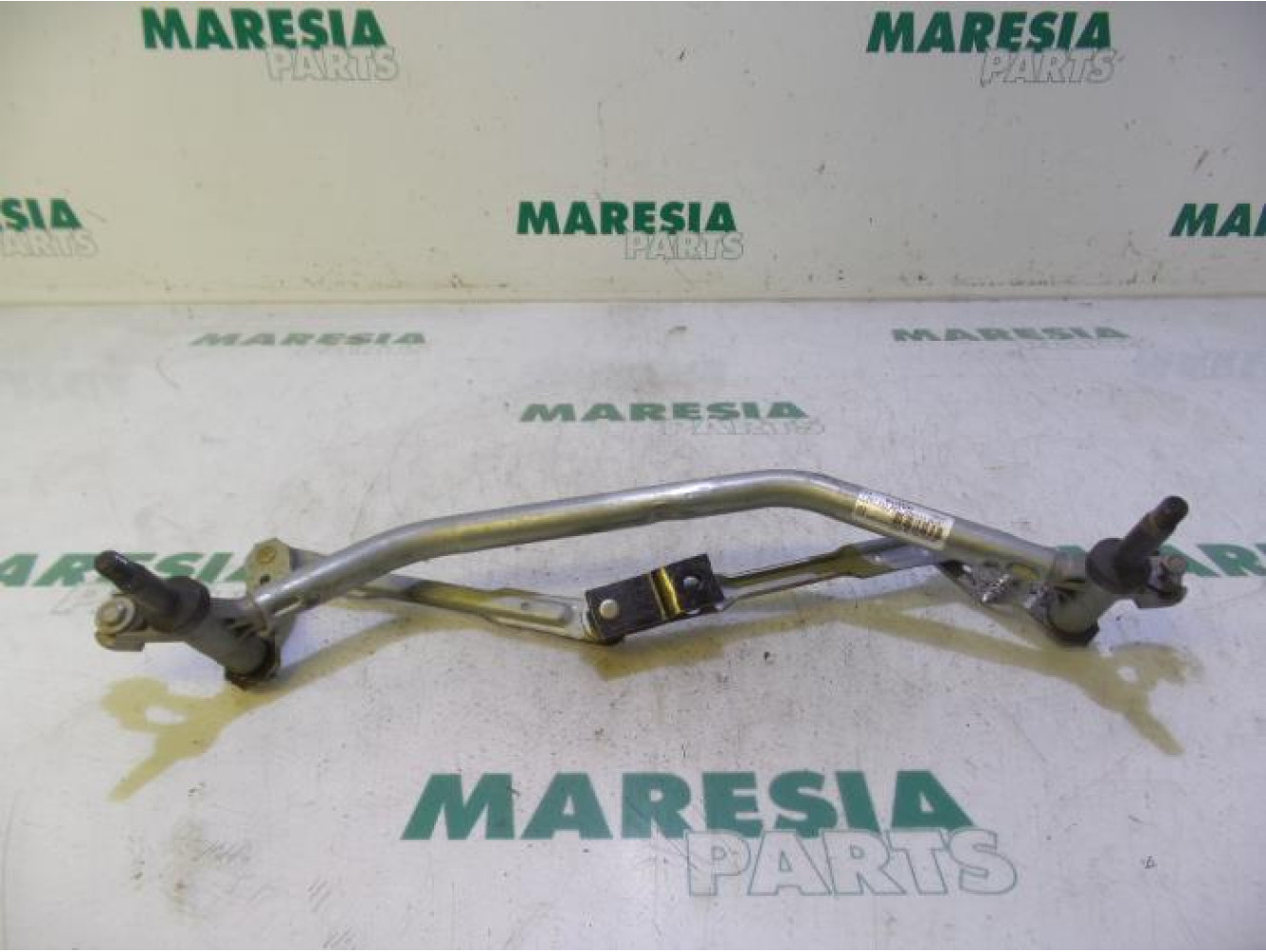 Peugeot - 208 - Wiper mechanism