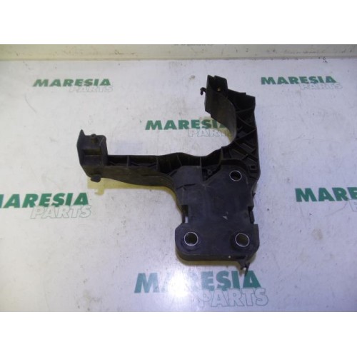 Renault - Megane - Front panel
