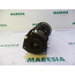 Renault - Megane - Front shock absorber rod, right