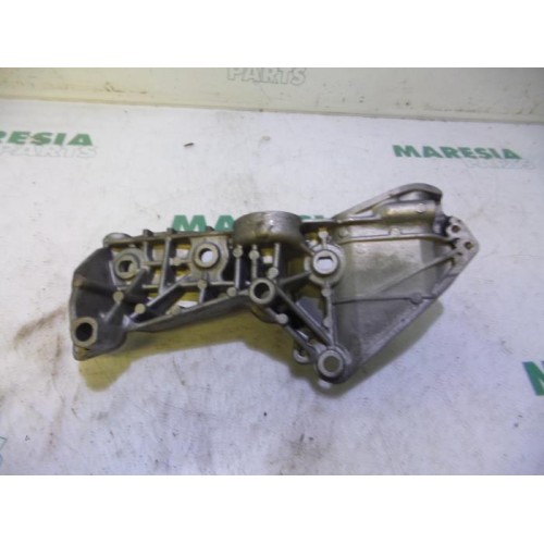 Renault - Megane - Support (miscellaneous)