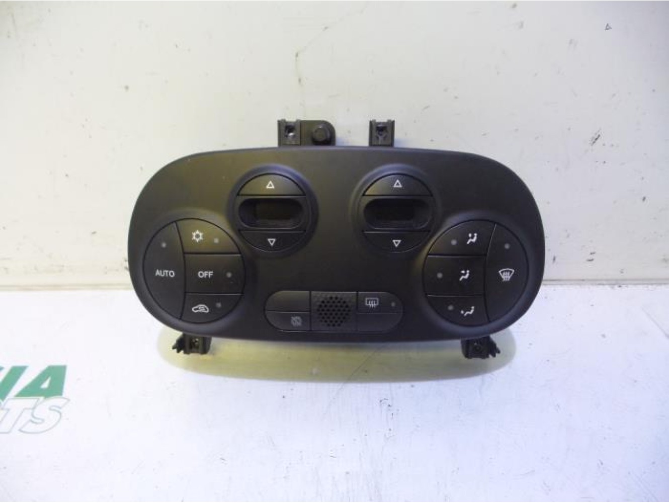 Fiat - 500 - Heater control panel