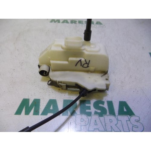 Renault - Laguna - Front door lock mechanism 4-door, right