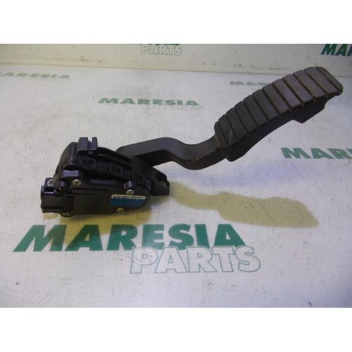 Renault - Laguna - Throttle pedal position sensor