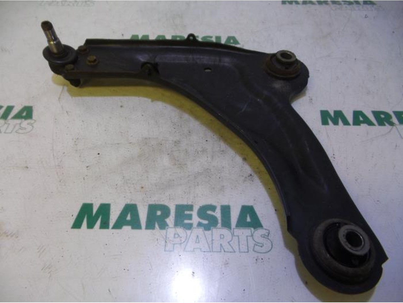 Renault - Laguna - Querlenker unten links vorne