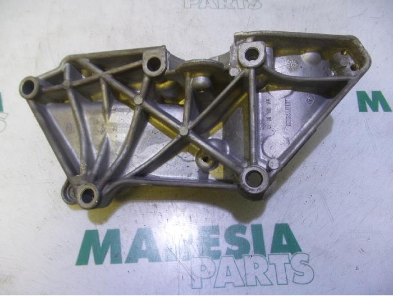 Renault - Megane - Support (miscellaneous)