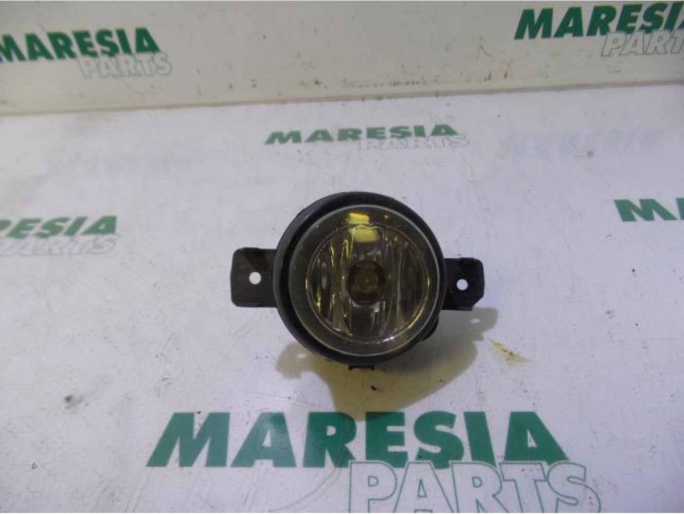 Renault - Clio - Fog light, front left