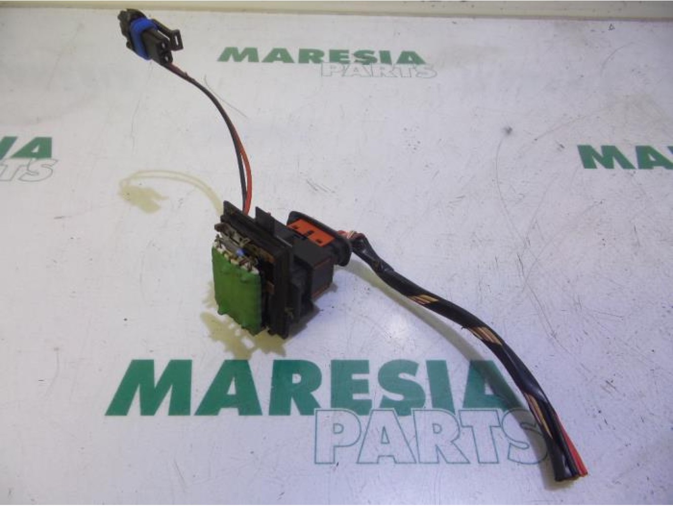 Renault - Clio - Heater resistor