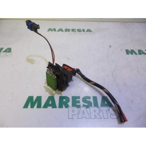 Renault - Clio - Heater resistor