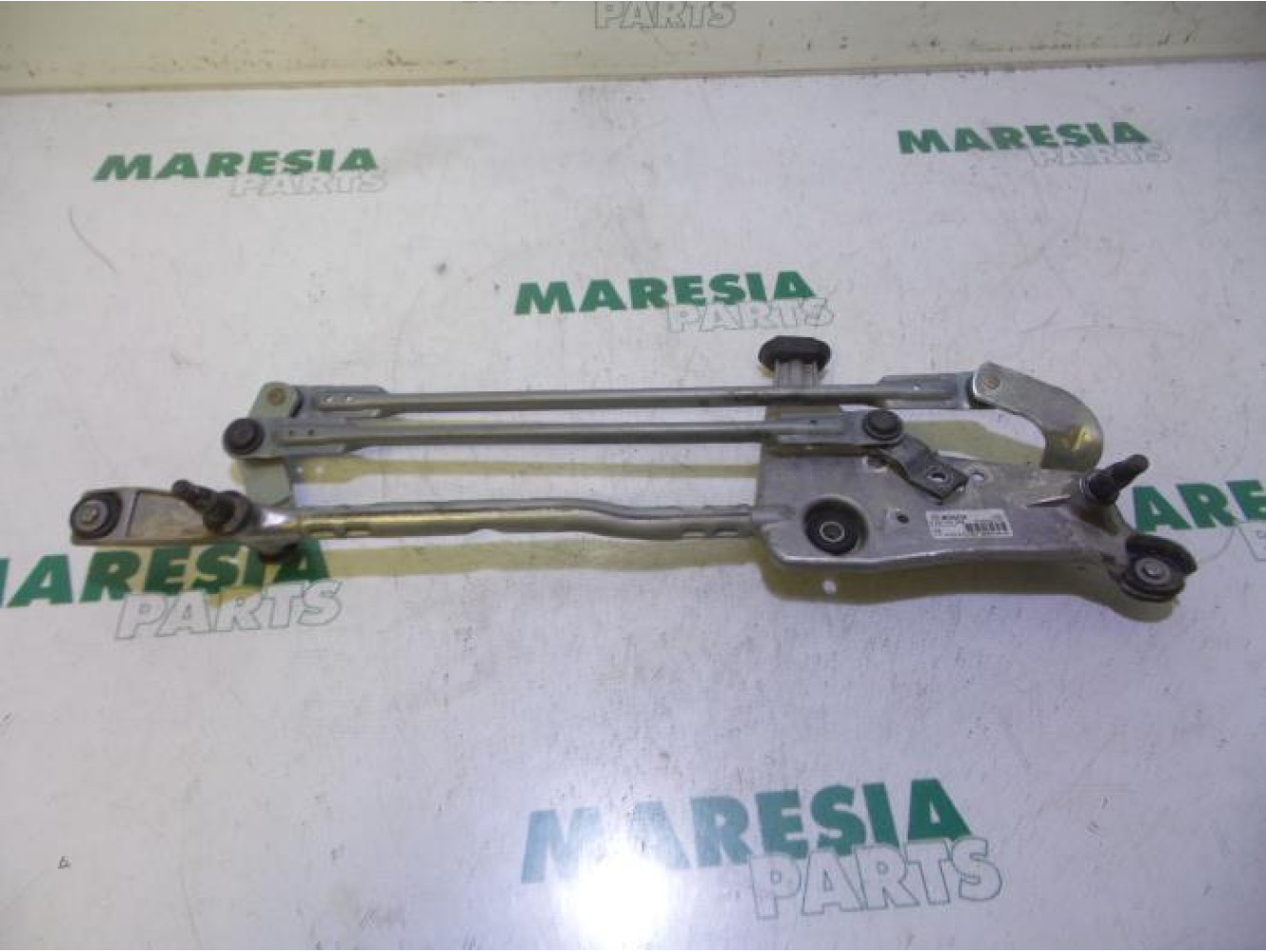 Peugeot - 308 - Wiper mechanism