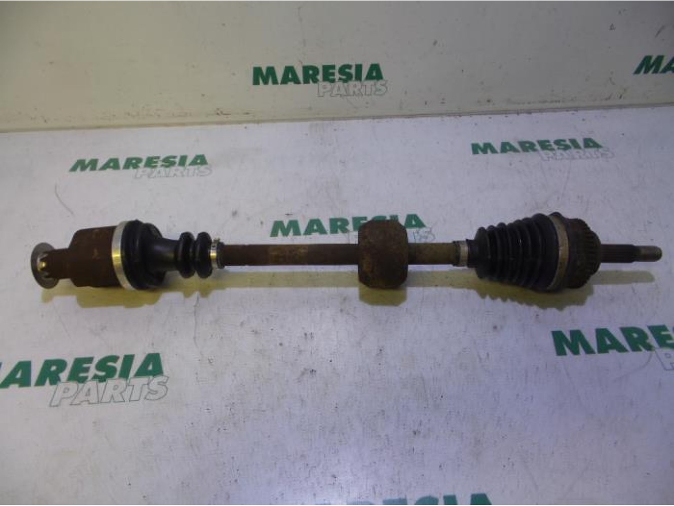 Renault - Clio - Front drive shaft, right